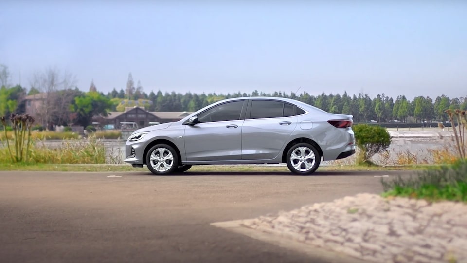 Chevrolet Onix Plus - Diseño exterior de tu Auto Deportivo